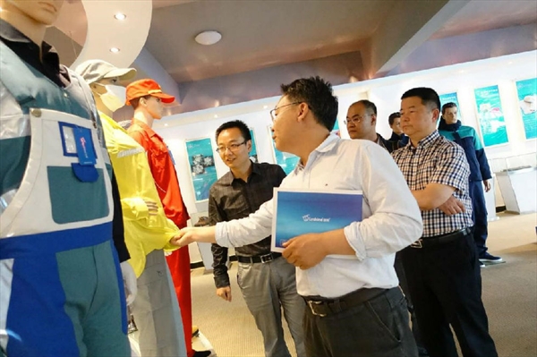 湖州丝绸小镇协同创新服务站调研组第六批赴湖州调研-浙江省纺织工程学会 _01.jpg