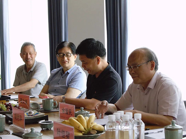 浙江省科协新材料新能源学会联合体主席周文龙参加省硅酸盐学会2022年度理事长工作会议_001.jpg