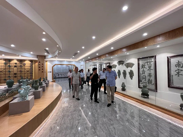 浙江省科协新材料新能源学会联合体主席周文龙参加省硅酸盐学会2022年度理事长工作会议_004.jpg